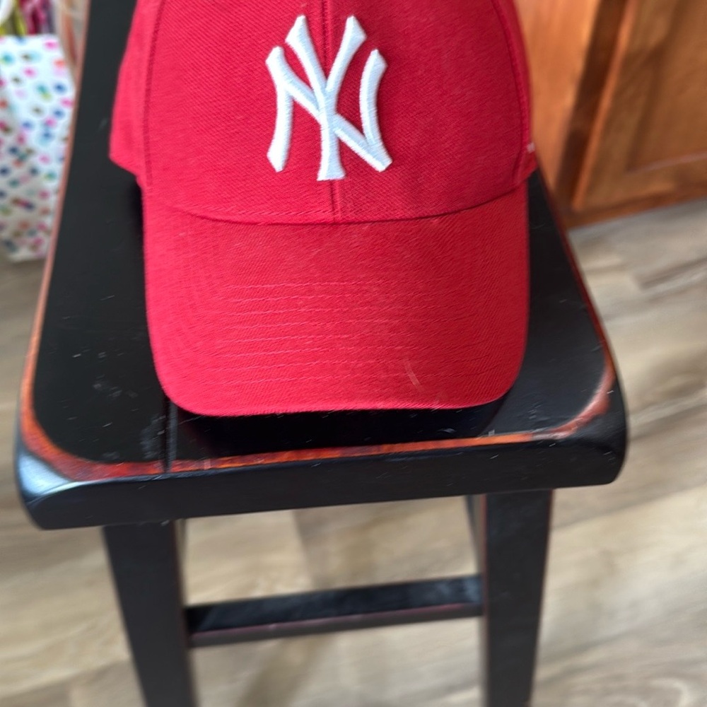 Red Yankees Baseball Cap